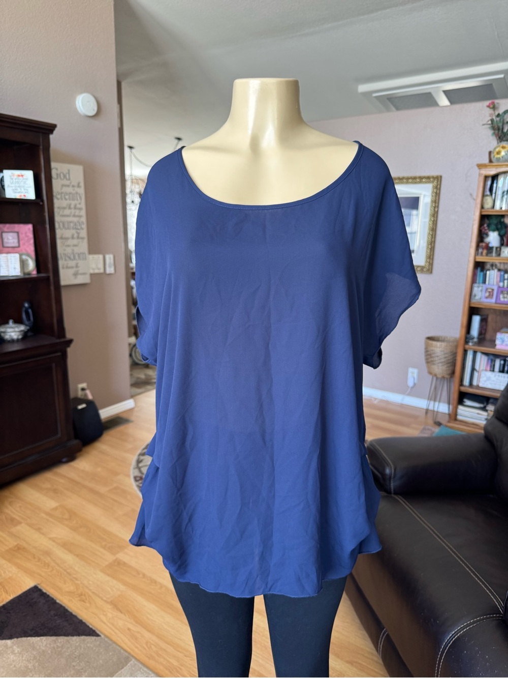 Libian navy blue short sleeves blouse that drapes on the sides-size XL